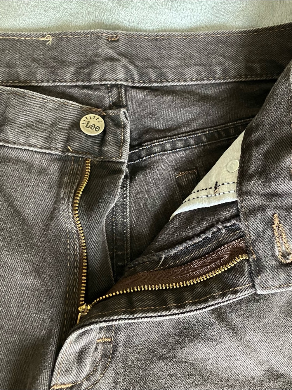 Vintage Lee Riveted Brown Denim Jeans Men’s 29x29 Straight Leg Pants - Picture 7 of 16